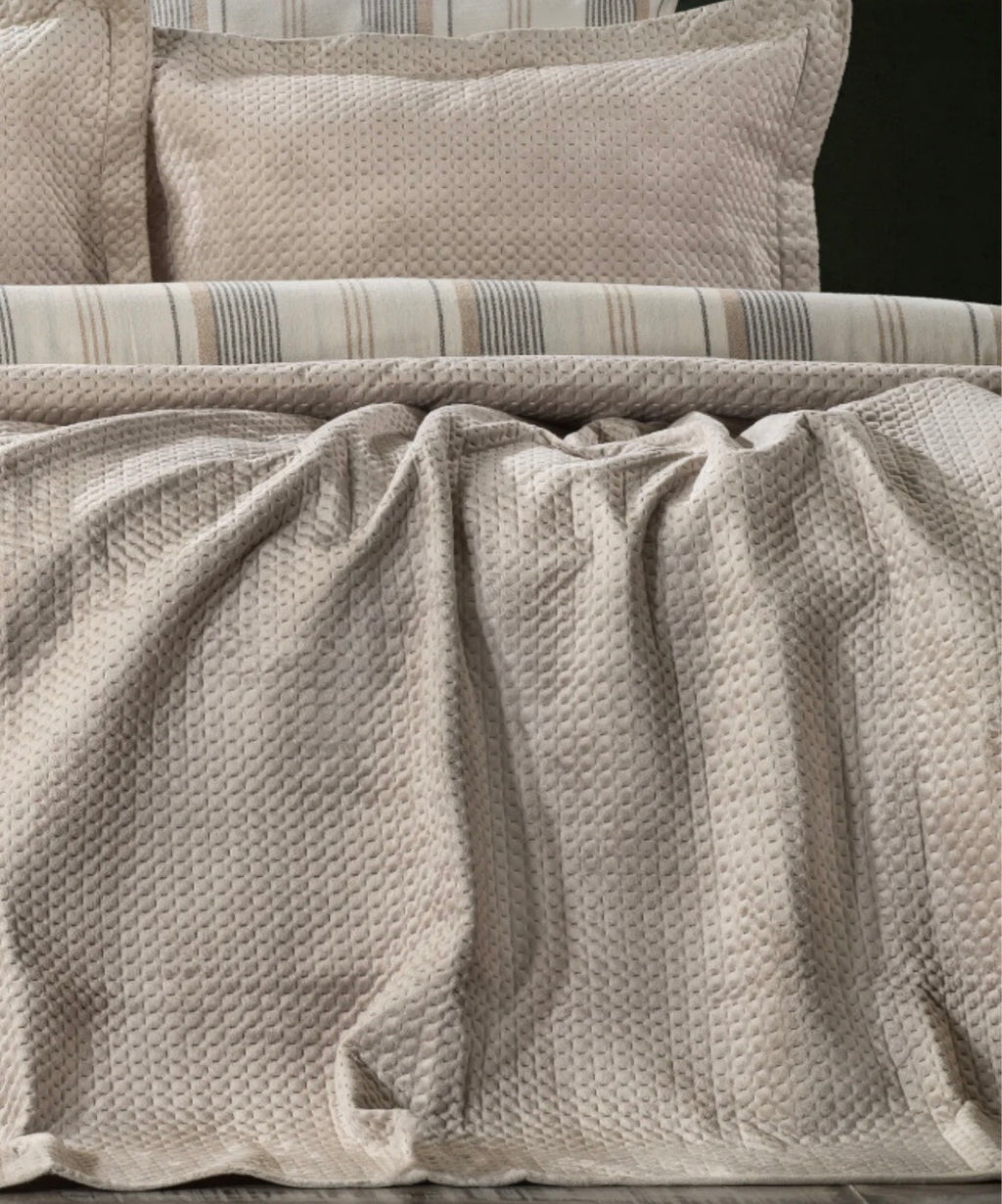 Scala Çift Kişilik Yatak Örtüsü - Bej