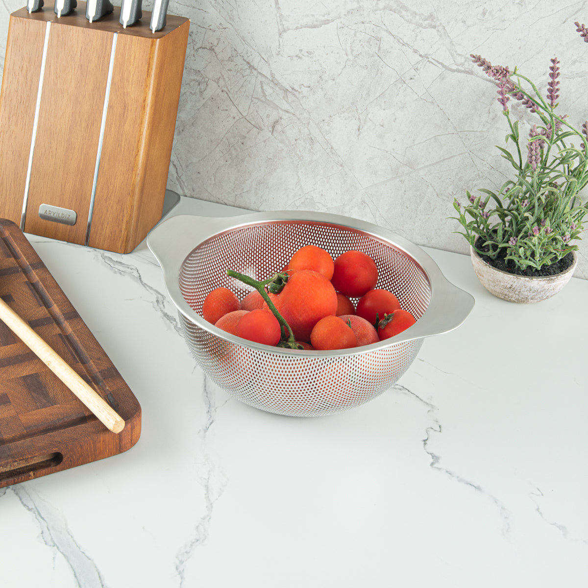 Kulplu Süzgeç 22 cm