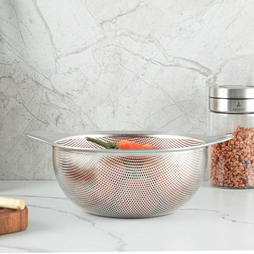 Kulplu Süzgeç 22 cm